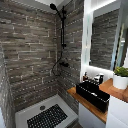 Studio Moderne * Allos
